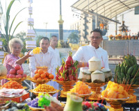 จังหวัดสุราษฎร์ธานีจัดพิธีบวงสรวงศาลหลักเมือง เพื่อความเป็นส ... พารามิเตอร์รูปภาพ 15