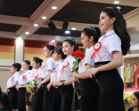 รองผู้ว่าราชการจังหวัดสุราษฎร์ธานี เป็นประธานในพิธีมอบถ้วยรา ... พารามิเตอร์รูปภาพ 19
