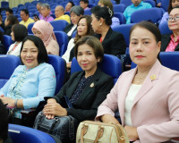 รองผู้ว่าราชการจังหวัดสุราษฎร์ธานี เป็นประธานในพิธีเปิดการปร ... พารามิเตอร์รูปภาพ 9