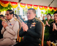 รองผู้ว่าราชการจังหวัดสุราษฎร์ธานี ร่วมเป็นเกียรติในพิธีวันส ... พารามิเตอร์รูปภาพ 1