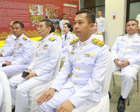 จังหวัดสุราษฎร์ธานีจัดพิธีมอบปฏิทินหลวงพุทธศักราช 2568 พระรา ... พารามิเตอร์รูปภาพ 12