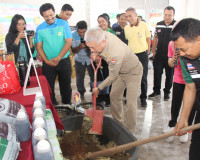 รองผู้ว่าราชการจังหวัดสุราษฎร์ธานี เป็นประธานเปิดงานรณรงค์สร ... พารามิเตอร์รูปภาพ 13