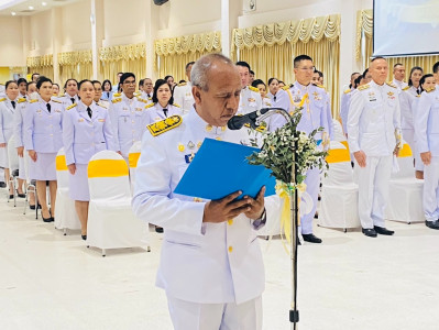 รองผู้ว่าราชการจังหวัดสุราษฎร์ธานี เป็นประธานในพิธีถวายเครื่ ... พารามิเตอร์รูปภาพ 1