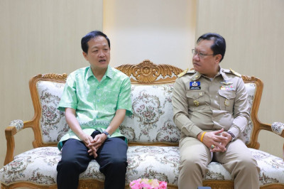 รองผู้ว่าราชการจังหวัดฯ ให้การต้อนรับและหารือข้อราชการกับ นา ... พารามิเตอร์รูปภาพ 1