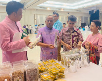รองผู้ว่าราชการจังหวัดสุราษฎร์ธานี เป็นประธานในพิธีเปิดโครงก ... พารามิเตอร์รูปภาพ 9