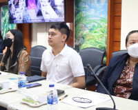 รองผู้ว่าราชการจังหวัดสุราษฎร์ธานี พร้อมด้วยหัวหน้าส่วนราชกา ... พารามิเตอร์รูปภาพ 8