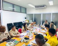 รองผู้ว่าราชการจังหวัดสุราษฎร์ธานี เป็นประธานใน การประชุม คณ ... พารามิเตอร์รูปภาพ 2
