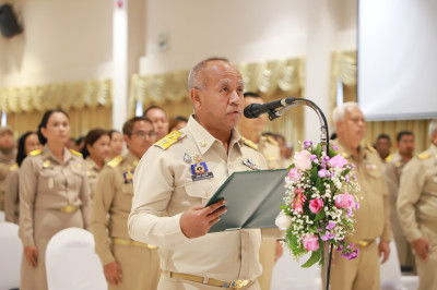 รองผู้ว่าราชการจังหวัดสุราษฎร์ธานี เป็นประธานในพิธีถวายราชสั ... พารามิเตอร์รูปภาพ 1