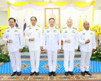 จังหวัดสุราษฎร์ธานีจัดพิธีมอบเหรียญที่ระลึกพระราชทานฯ เนื่อง ... พารามิเตอร์รูปภาพ 9