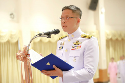 จังหวัดสุราษฎร์ธานี จัดพิธีมอบแบบลายผ้าพระราชทาน &quot;ลายสิริราช ... พารามิเตอร์รูปภาพ 1