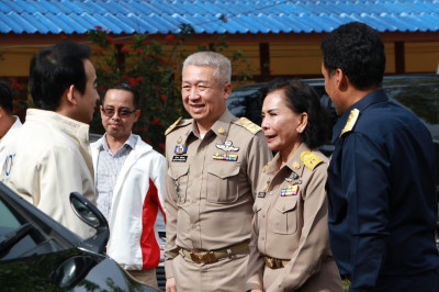 รองผู้ว่าราชการจังหวัดสุราษฎร์ธานี ให้การต้อนรับนายเผ่าภูมิ  ... พารามิเตอร์รูปภาพ 1