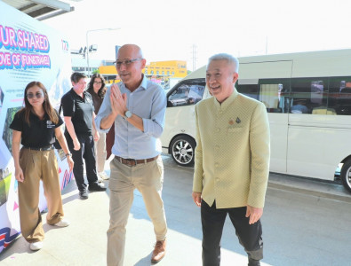 รองผู้ว่าราชการจังหวัดสุราษฎร์ธานี ให้การต้อนรับ H.E. Mark G ... พารามิเตอร์รูปภาพ 1