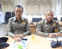 รองผู้ว่าราชการจังหวัดสุราษฎร์ธานี เป็นประธานในการประชุมเตรี ... พารามิเตอร์รูปภาพ 2