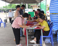 ผู้ว่าฯ สุราษฎร์ธานี ลงพื้นที่ตรวจเยี่ยมหน่วยเลือกตั้งนายกเท ... พารามิเตอร์รูปภาพ 1