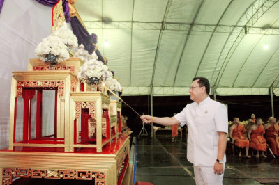 รองผู้ว่าราชการจังหวัดฯ เป็นประธานในพิธีเวียนเทียนเนื่องในวั ... พารามิเตอร์รูปภาพ 1