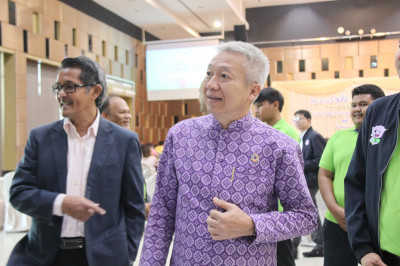 รองผู้ว่าราชการจังหวัดสุราษฎร์ธานี เป็นประธานเปิด &quot;โครงการร่ ... พารามิเตอร์รูปภาพ 1