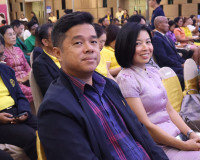 ผู้ว่าราชการจังหวัดสุราษฎร์ธานี ร่วมเปิดงาน มหกรรมแก้หนี้ สร ... พารามิเตอร์รูปภาพ 15