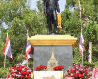 จังหวัดสุราษฎร์ธานีจัดพิธีวางพวงมาลา “วันอาภากร” วันคล้ายวัน ... พารามิเตอร์รูปภาพ 1