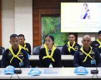 รองผู้ว่าราชการจังหวัดสุราษฎร์ธานี ให้การต้อนรับผู้สำเร็จการ ... พารามิเตอร์รูปภาพ 5