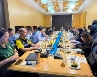 รองผู้ว่าราชการจังหวัดฯ เข้าร่วมการประชุมกับคณะกรรมาธิการการ ... พารามิเตอร์รูปภาพ 2