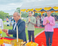 รองผู้ว่าฯ สุราษฎร์ธานีร่วมพิธีปิดการฝึกอบรมพระสังฆาธิการในห ... พารามิเตอร์รูปภาพ 2
