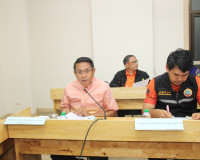 จังหวัดสุราษฎร์ธานีประชุมพิจารณาให้ความช่วยเหลือราษฎรผู้ประส ... พารามิเตอร์รูปภาพ 4