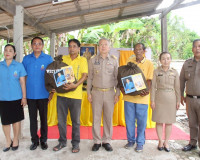 รองผู้ว่าราชการจังหวัดสุราษฎร์ธานี เป็นประธานในพิธีมอบสิ่งขอ ... พารามิเตอร์รูปภาพ 7