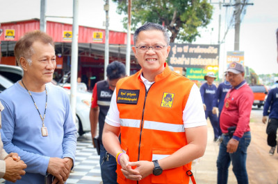 ผู้ว่าฯ สุราษฎร์ธานี ลงพื้นที่ตรวจเยี่ยม ให้กำลังใจการขุดลอก ... พารามิเตอร์รูปภาพ 1