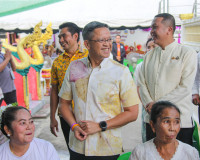 ผู้ว่าฯ สุราษฎร์ธานี เป็นประธานพิธีสมโภชเรือพนมพระวัดบางใหญ่ ... พารามิเตอร์รูปภาพ 1