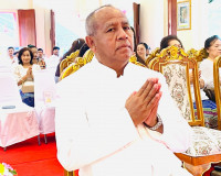 รองผู้ว่าราชการจังหวัดสุราษฎร์ธานี เป็นประธานในพิธีวันบูรพาจ ... พารามิเตอร์รูปภาพ 1