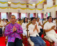 รองผู้ว่าราชการจังหวัดสุราษฎร์ธานี เป็นประธานในพิธีวันบูรพาจ ... พารามิเตอร์รูปภาพ 6
