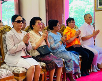 รองผู้ว่าราชการจังหวัดสุราษฎร์ธานี เป็นประธานในพิธีวันบูรพาจ ... พารามิเตอร์รูปภาพ 7