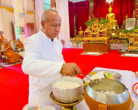 รองผู้ว่าราชการจังหวัดสุราษฎร์ธานี เป็นประธานในพิธีวันบูรพาจ ... พารามิเตอร์รูปภาพ 12