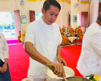 รองผู้ว่าราชการจังหวัดสุราษฎร์ธานี เป็นประธานในพิธีวันบูรพาจ ... พารามิเตอร์รูปภาพ 13