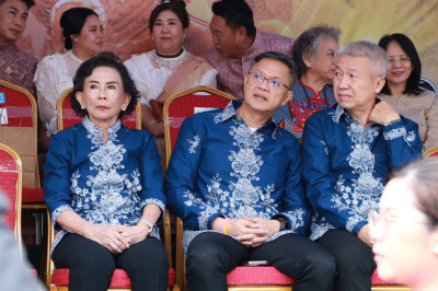 ผู้ว่าราชการจังหวัดสุราษฎร์ธานี นำทีมหัวหน้าส่วนราชการ อบจ.ส ... พารามิเตอร์รูปภาพ 1