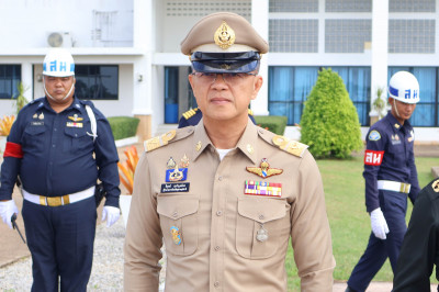 ผู้ว่าฯ สุราษฎร์ธานี ให้การต้อนรับ พล.อ.ศิวะ ภระมรทัต ประจำส ... พารามิเตอร์รูปภาพ 1