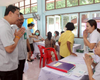 รองผู้ว่าราชการจังหวัดฯ เป็นประธานในกิจกรรมเทิดพระเกียรติเพื ... พารามิเตอร์รูปภาพ 9