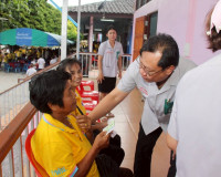 รองผู้ว่าราชการจังหวัดฯ เป็นประธานในกิจกรรมเทิดพระเกียรติเพื ... พารามิเตอร์รูปภาพ 10