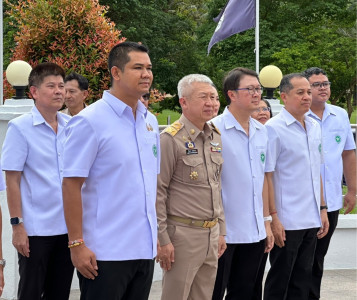 รองผู้ว่าราชการจังหวัดสุราษฎร์ธานี ให้การต้อนรับนายชัยชนะ เด ... พารามิเตอร์รูปภาพ 1