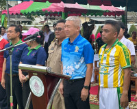 รองผู้ว่าราชการจังหวัดสุราษฎร์ธานี เป็นประธานเปิดงานการแข่งข ... พารามิเตอร์รูปภาพ 1