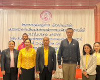 รองผู้ว่าราชการจังหวัดสุราษฎร์ธานี ประธานกล่าวเปิดโครงการประ ... พารามิเตอร์รูปภาพ 1