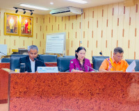 รองผู้ว่าราชการจังหวัดสุราษฎร์ธานี เป็นประธานในการประชุมการค ... พารามิเตอร์รูปภาพ 2