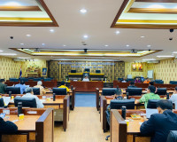 รองผู้ว่าราชการจังหวัดสุราษฎร์ธานี เป็นประธานในการประชุมการค ... พารามิเตอร์รูปภาพ 6
