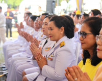 พสกนิกรจังหวัดสุราษฎร์ธานีทุกหมู่เหล่าพร้อมใจร่วมพิธีทำบุญตั ... พารามิเตอร์รูปภาพ 6