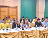 ผู้ว่าฯ สุราษฎร์ธานีประชุมติดตามการบริหารงานจังหวัดแบบบูรณาก ... พารามิเตอร์รูปภาพ 11