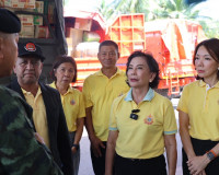 รองผู้ว่าราชการจังหวัดสุราษฎร์ธานี ร่วมกิจกรรมช่วยเหลือทหารแ ... พารามิเตอร์รูปภาพ 2