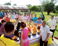 โรงพยาบาลสวนสราญรมย์ จ.สุราษฎร์ธานี จัดพิธีบวงสรวงพระบรมราชา ... พารามิเตอร์รูปภาพ 17