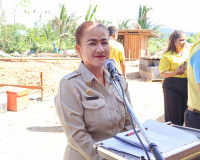 จังหวัดสุราษฎร์ธานี มอบสิ่งของพระราชทาน ช่วยเหลือผู้ประสบอัค ... พารามิเตอร์รูปภาพ 2