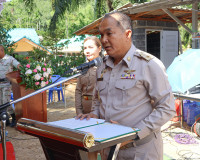 จังหวัดสุราษฎร์ธานี มอบสิ่งของพระราชทาน ช่วยเหลือผู้ประสบอัค ... พารามิเตอร์รูปภาพ 6