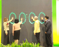 รองผู้ว่าราชการจังหวัดสุราษฎร์ธานี เป็นประธานเปิดงานแสดงสินค ... พารามิเตอร์รูปภาพ 4